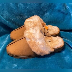 Sporti Plush Slippers with Flexible Sole